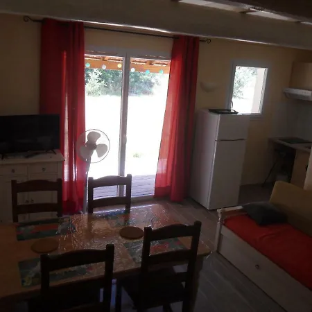 Maison De *